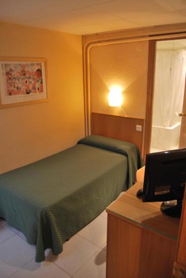 Hotel Goya Lleida Quarto foto